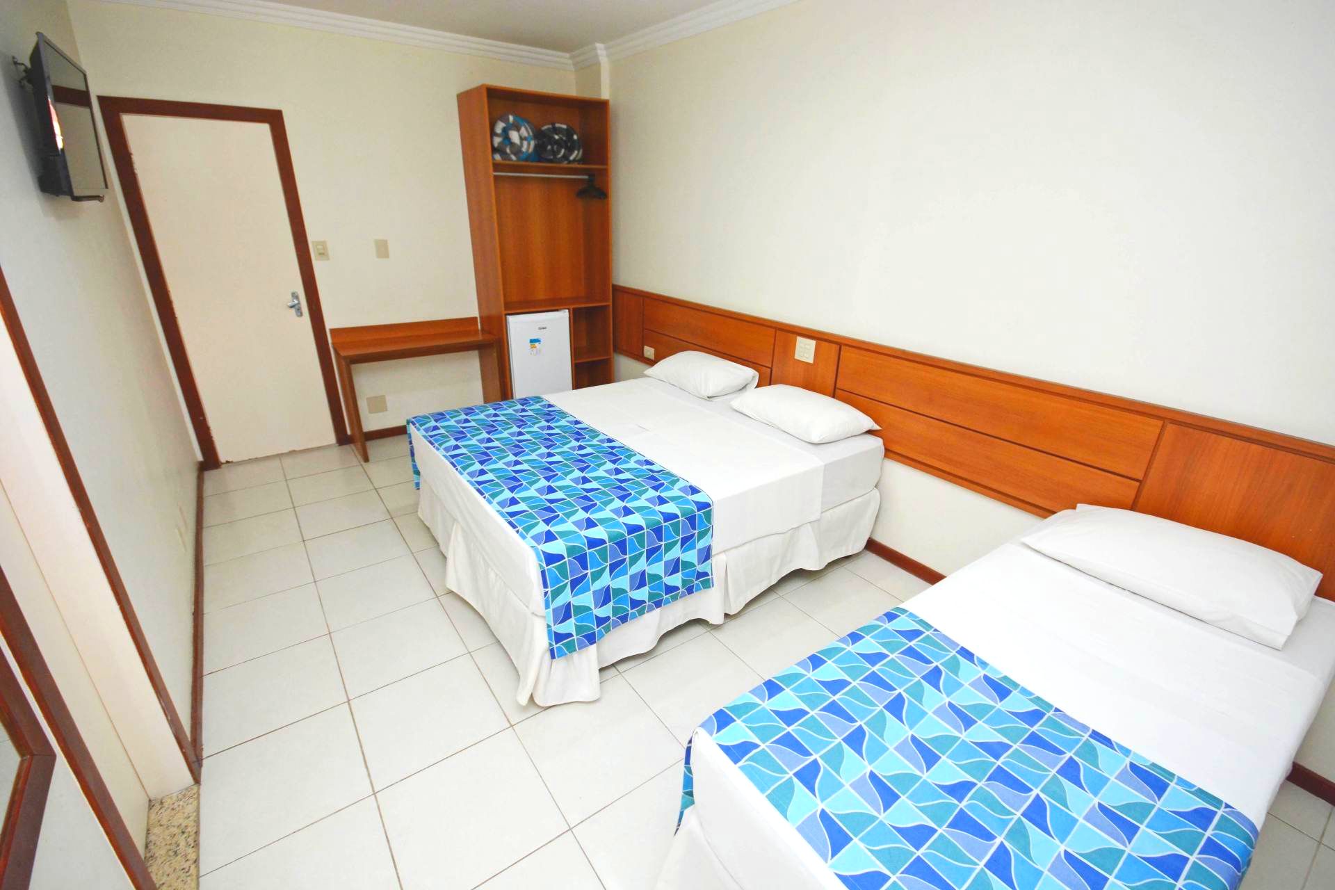 Apartamento Corporativo com mesa de trabalho