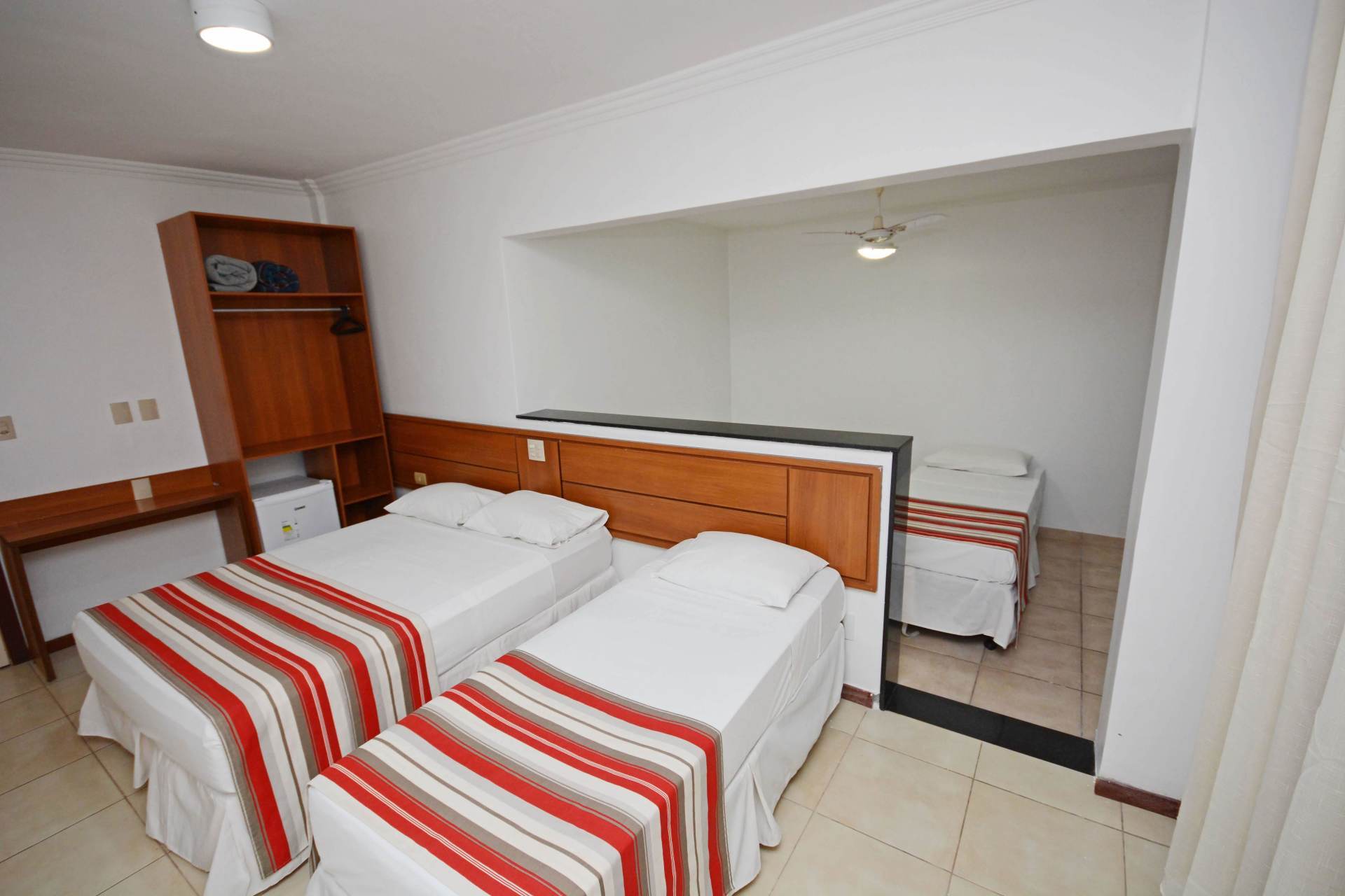 Apartamento família com camas para grupos