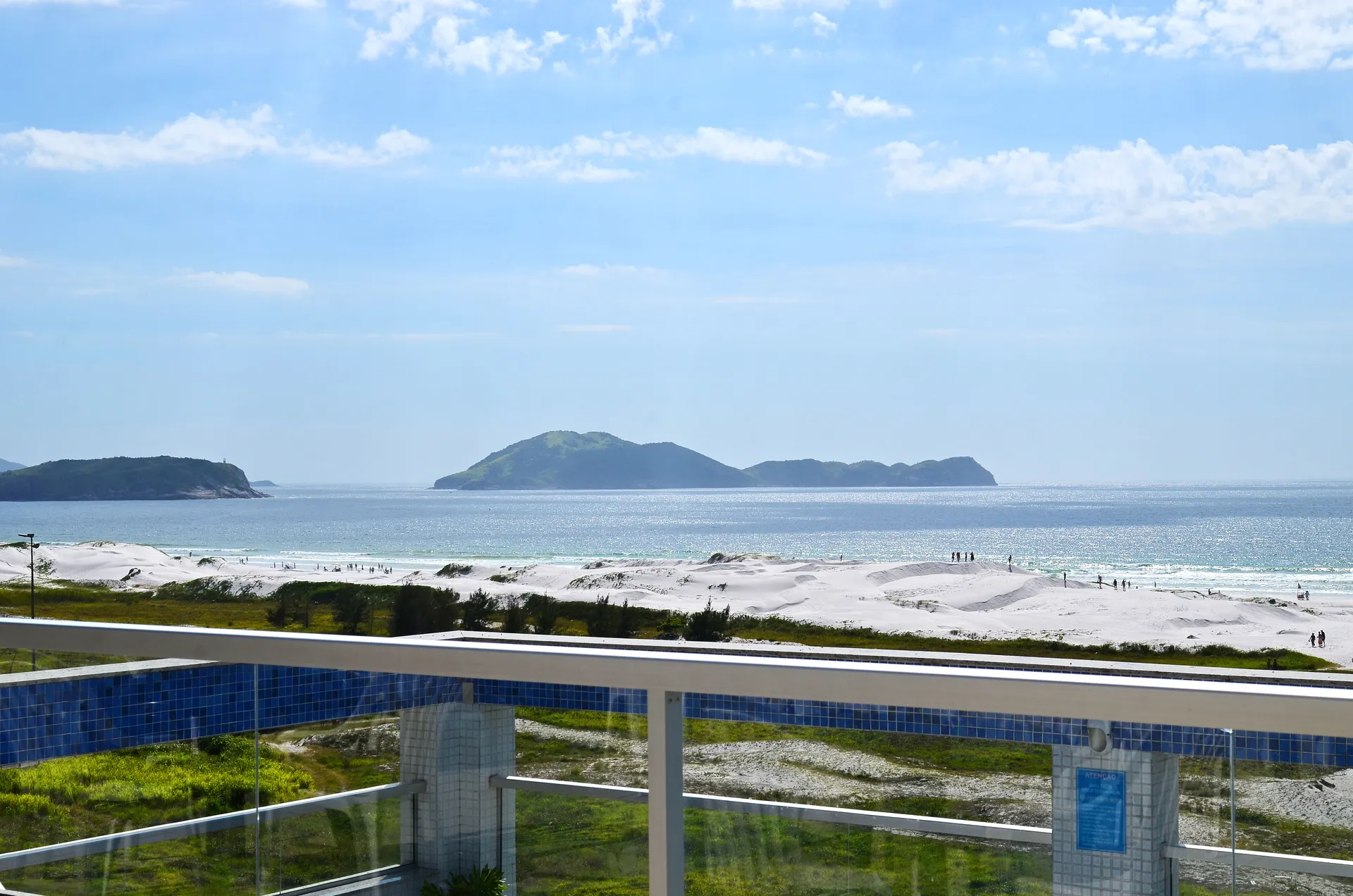 Vista do mar e das ilhas a partir da cobertura